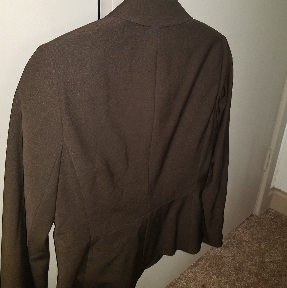 Blazer - Picture 5 of 5